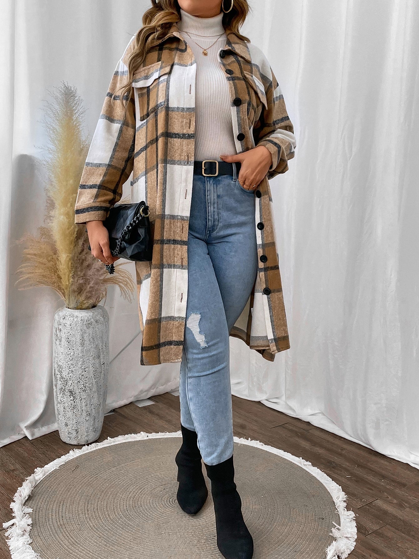 معطف طباعة مربع النقش منخفض الاكتاف مقاس كبير