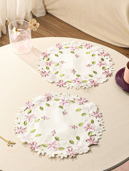 مفرش سفرة مطرز بأزهار قطعة واحدة