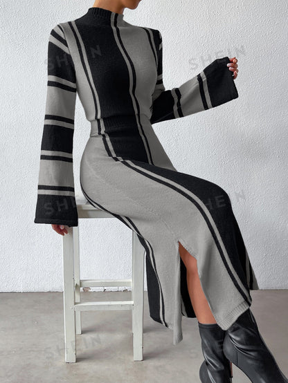 فستان صوفي ألوان متباينة وقوف الياقة بحافة شق