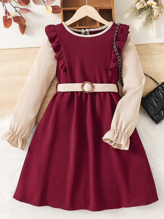 فستان بناتي ذو أكمام واسعة ومكشكش