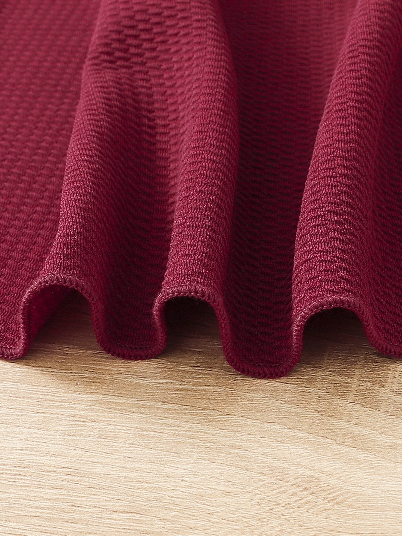 فستان بناتي ذو أكمام واسعة ومكشكش