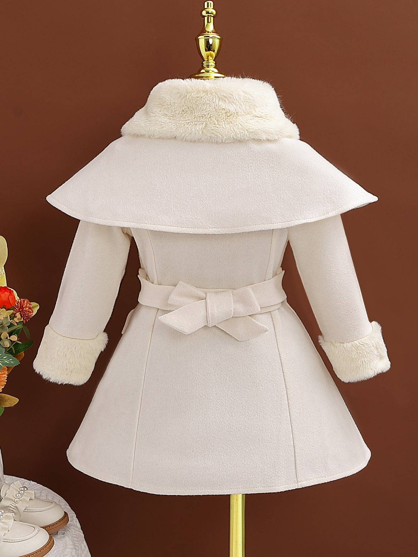 معطف ياقة بورغ بدون حقيبة للبنات الصغار