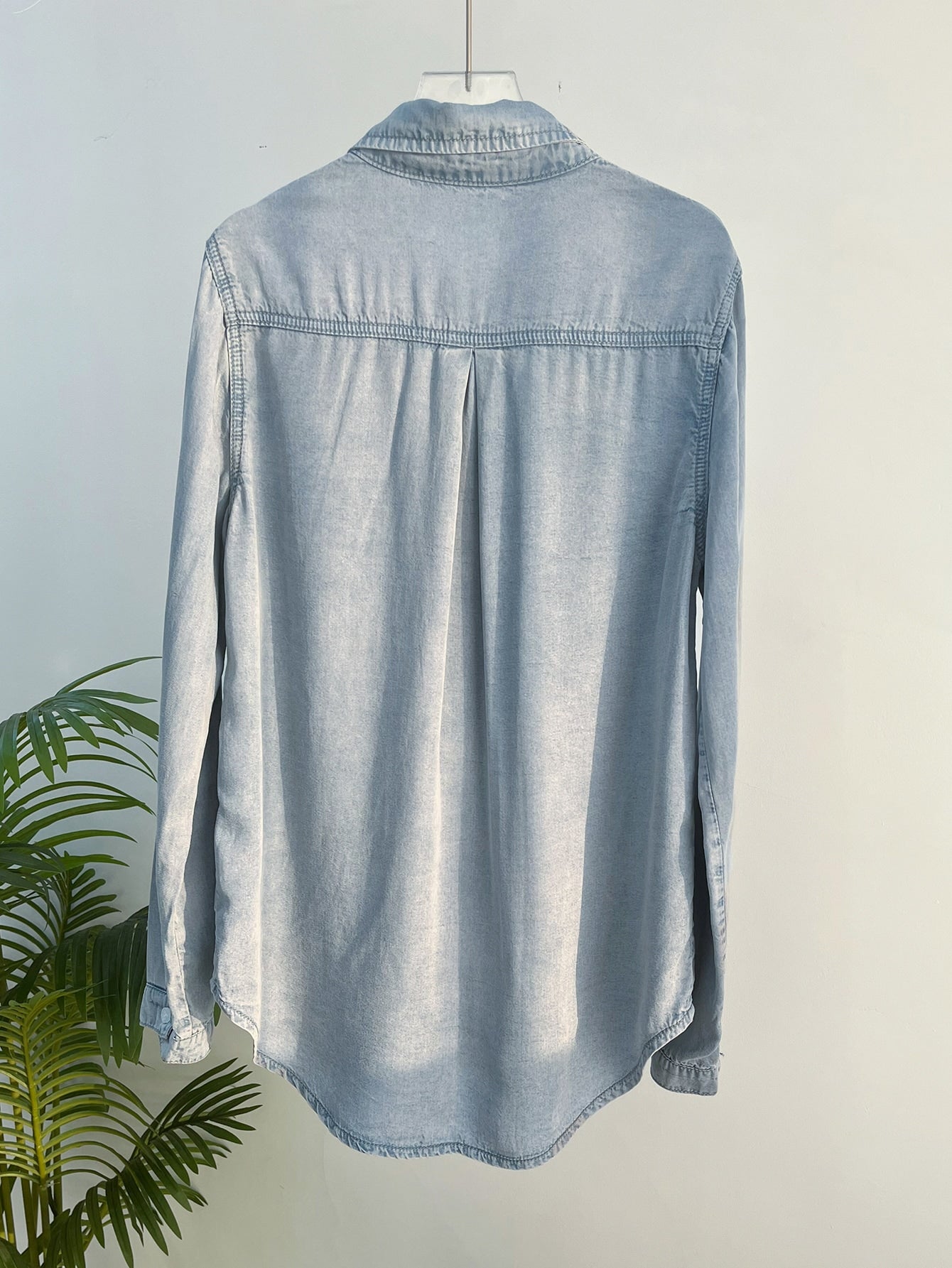 لباس علوي دنيم مرقع جيب أزرار أمامية