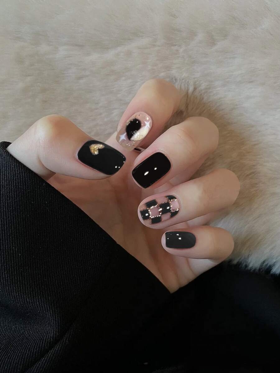 أظافر إصطناعية قصيرة بشكل بيضوي مكونة من 24 قطعة