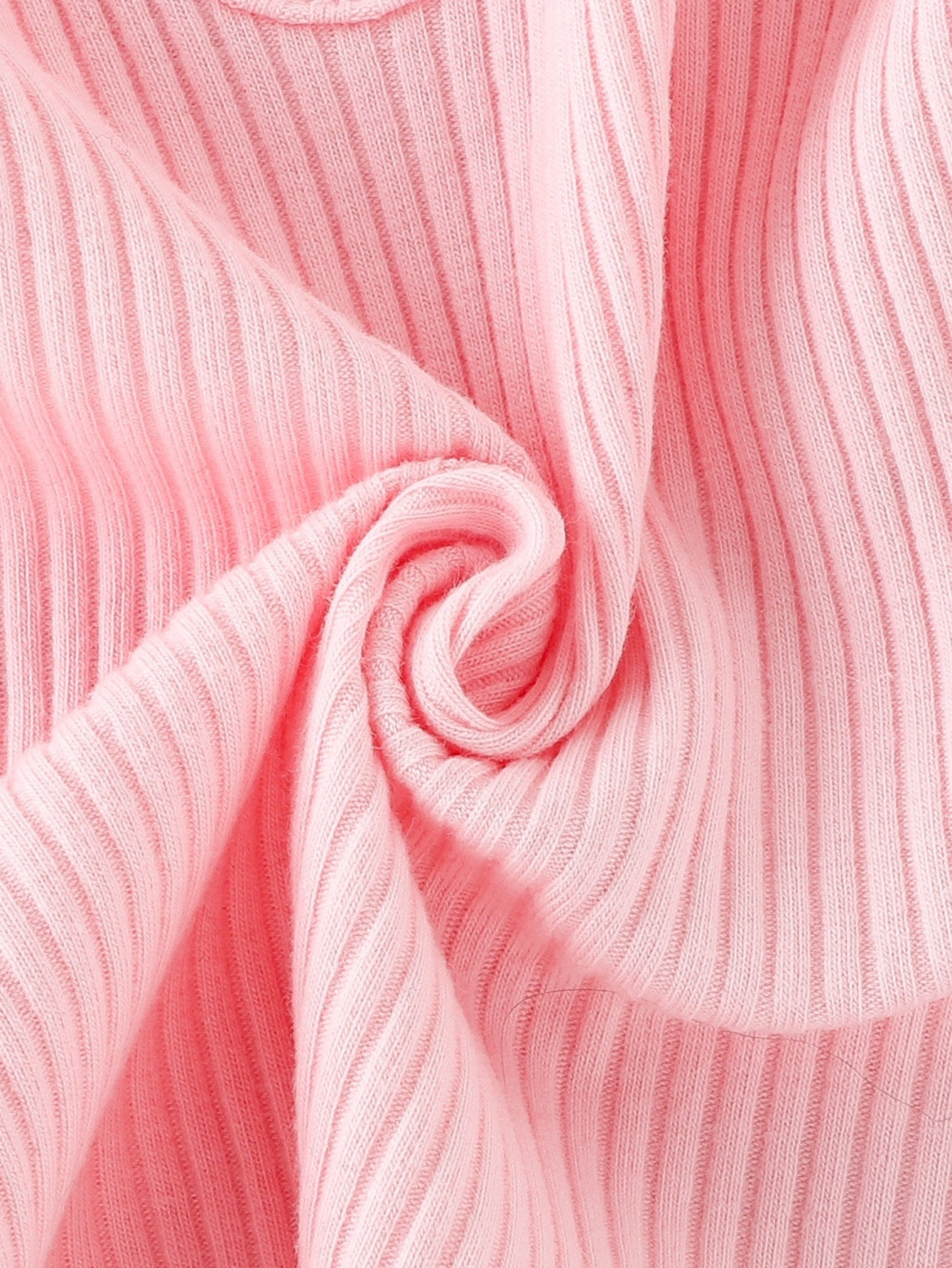 أطقم للأطفال البنات