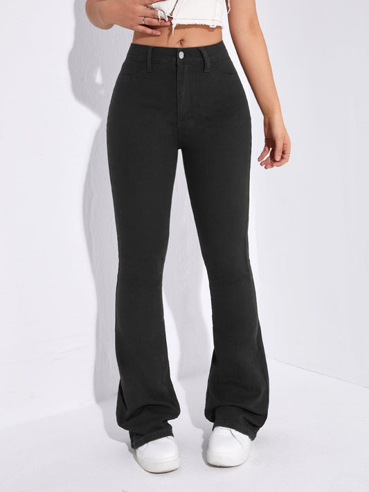 بنطلون جينز بساق واسع من الاسفل وبخصر عالي منحني