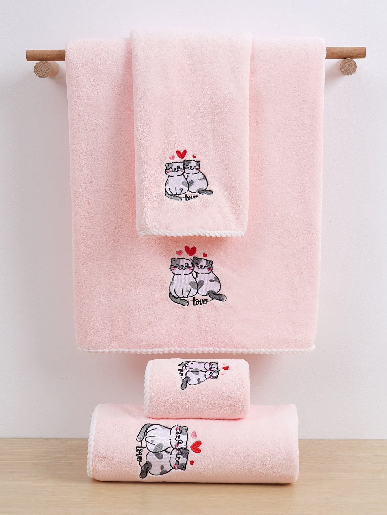 منشفة يد/حمام قطيفة مرجانية 1قطعة مطرزة بتصميم قط