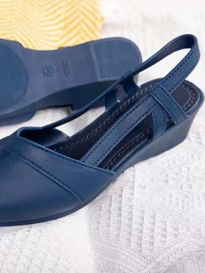 حذاء إسفين تفاصيل الغرزة مفتوح الوراء