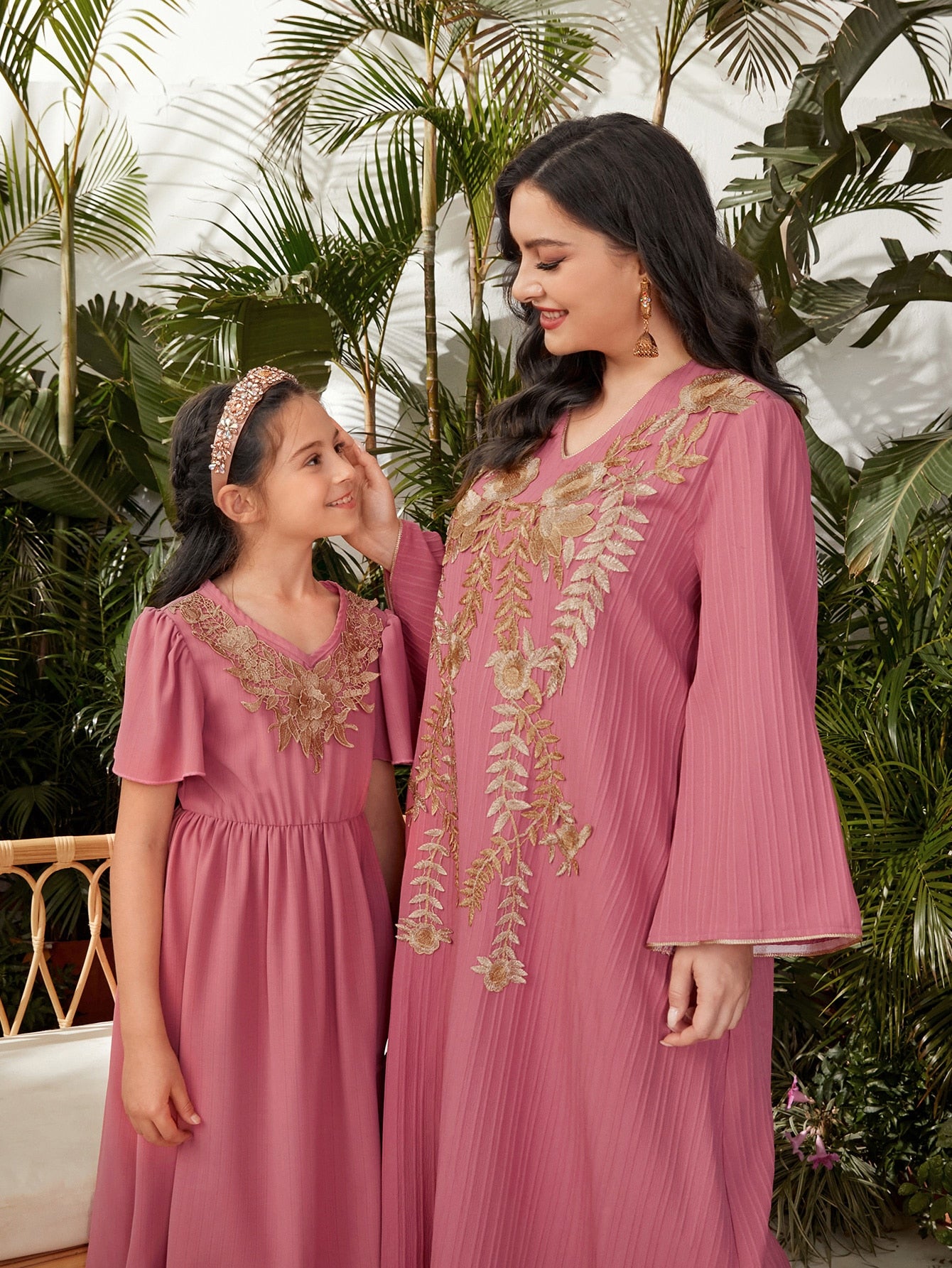 فساتين فتاة صغيرة