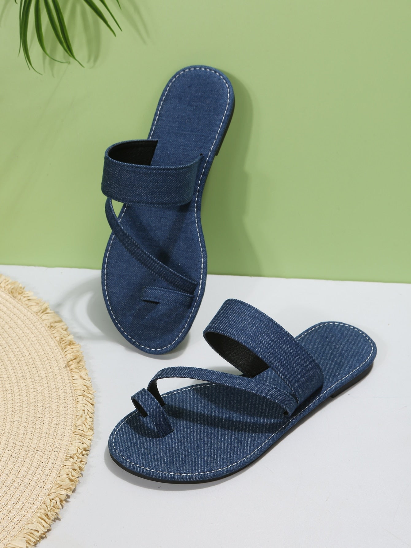 امرأة خاتم اصبع القدم صنادل مسطح خارجي دنيم صنادل بأشرطة رفيعة