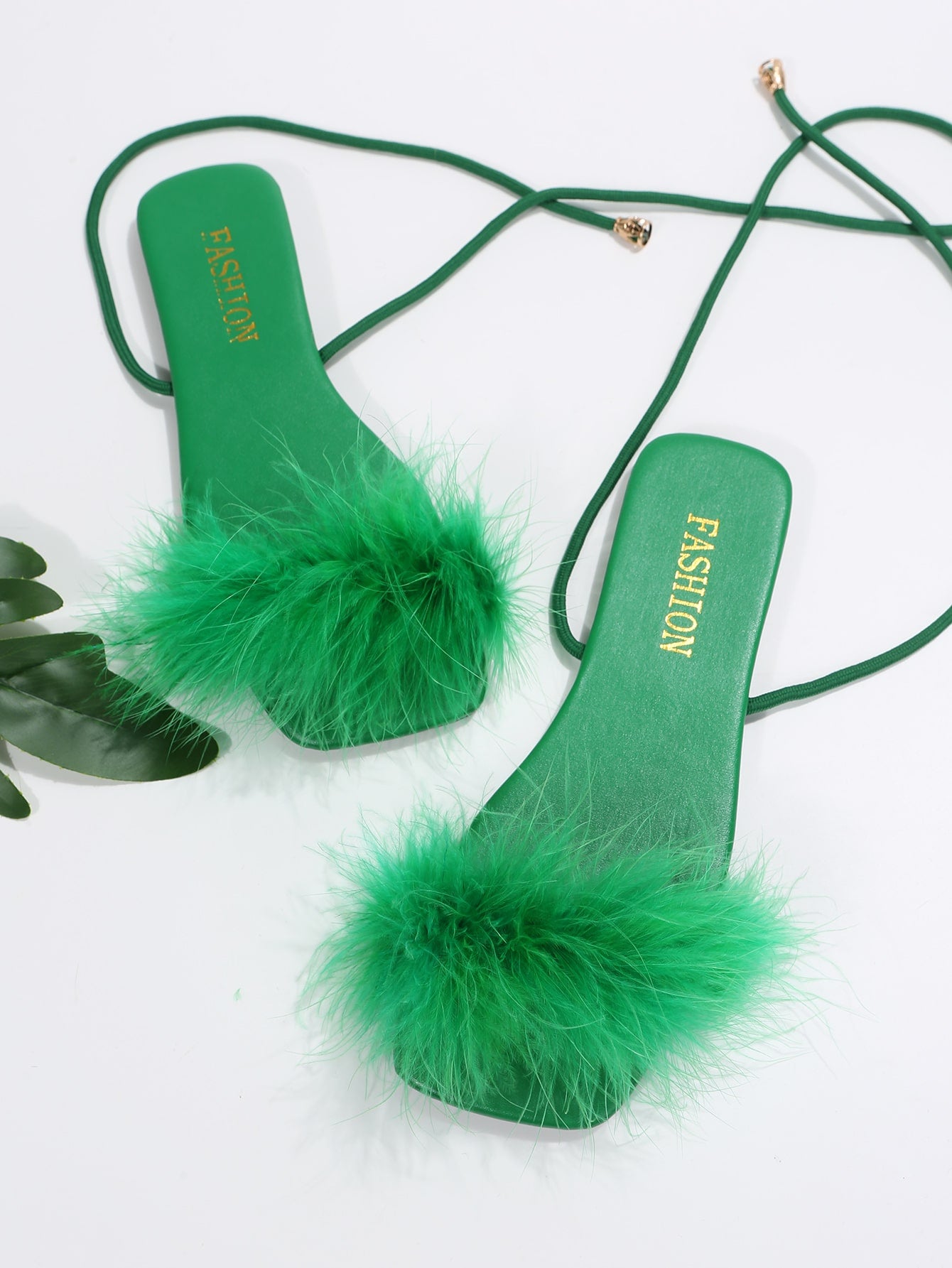 صنادل مسطحة نسائية