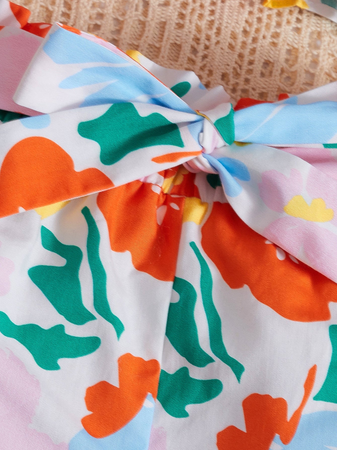 أطقم للأطفال البنات