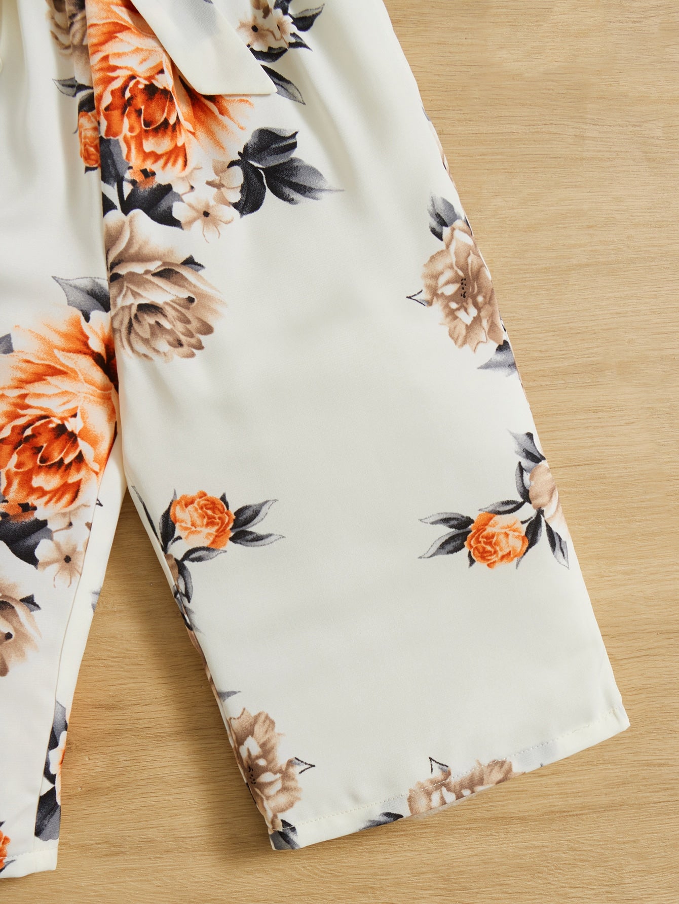 بذلة طفلة بطبعة الزهور ،مع حزام وحمالة رقبة