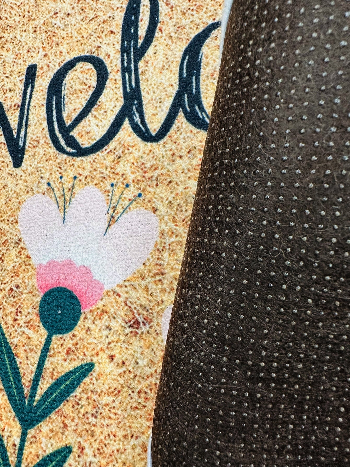 سجادة بوليستر أنيقة برسومات الزهور والأحرف لديكور المنزل