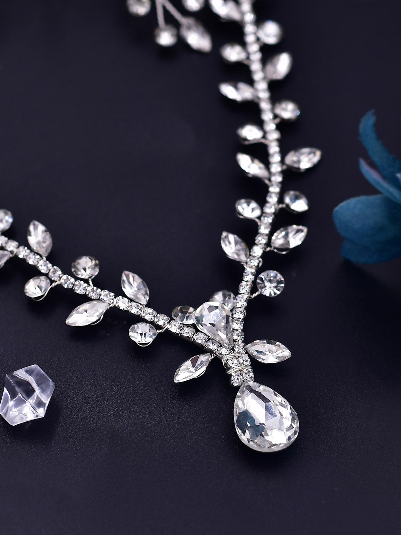 أغطية رأس الزفاف