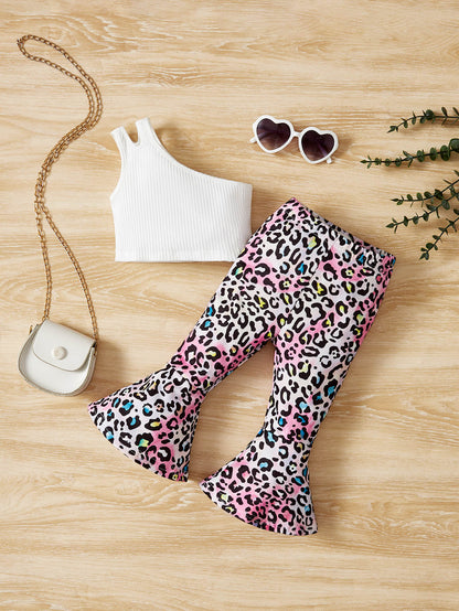 لباس علوي ممزق مفتوح الكتف الواحد البنت الطفل مع سروال ساق بوق بطباعة جلود فهدي