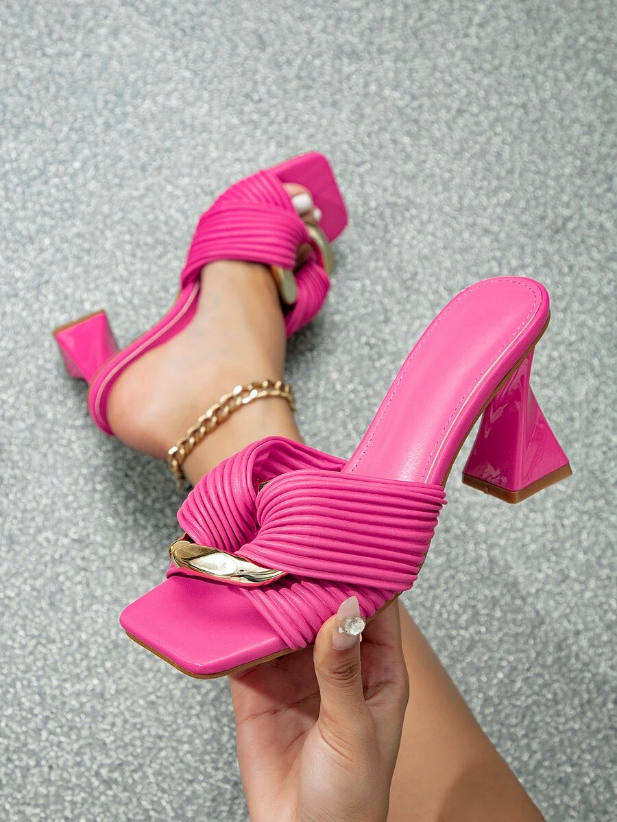 صندل كعب عصري