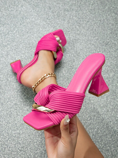 صندل كعب عصري