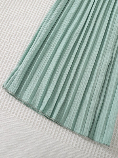 لباس علوي كامي طويلة متدرجة مع سروال بأرجل واسعة مجعدة