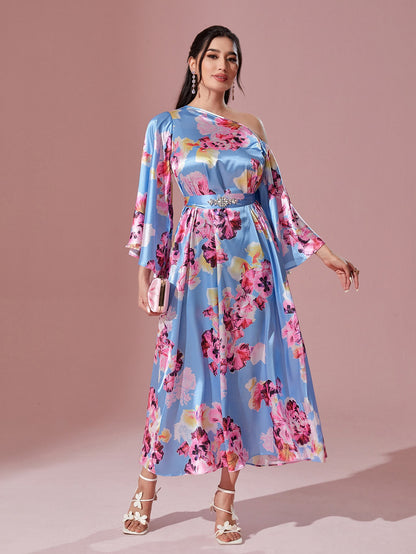 فستان بحزام طباعة الأزهار ياقة غير متماثل