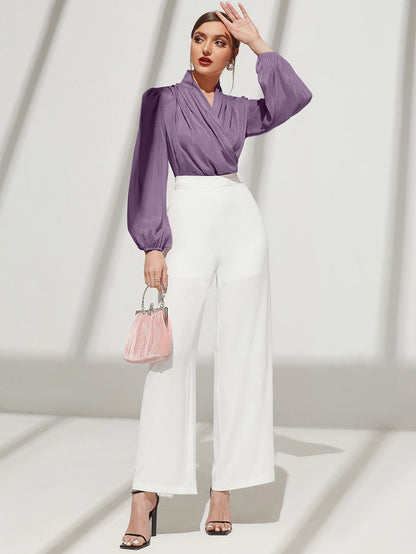 بلوزة موحدة اللون صدور متداخل أكمام فانوس