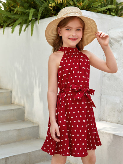 فتاة الناشئة اللباس الكلاسيكي بنقشة النقاط، بقصة الرقبة على شكل حمالة مع حزام للمناسبات العادية