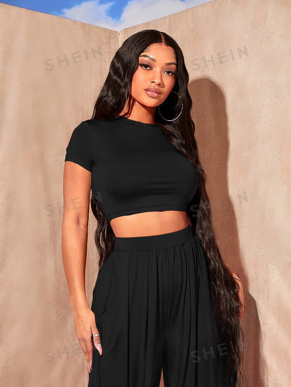 أطقم قطعتين نسائية