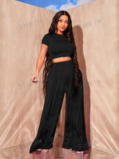 أطقم قطعتين نسائية