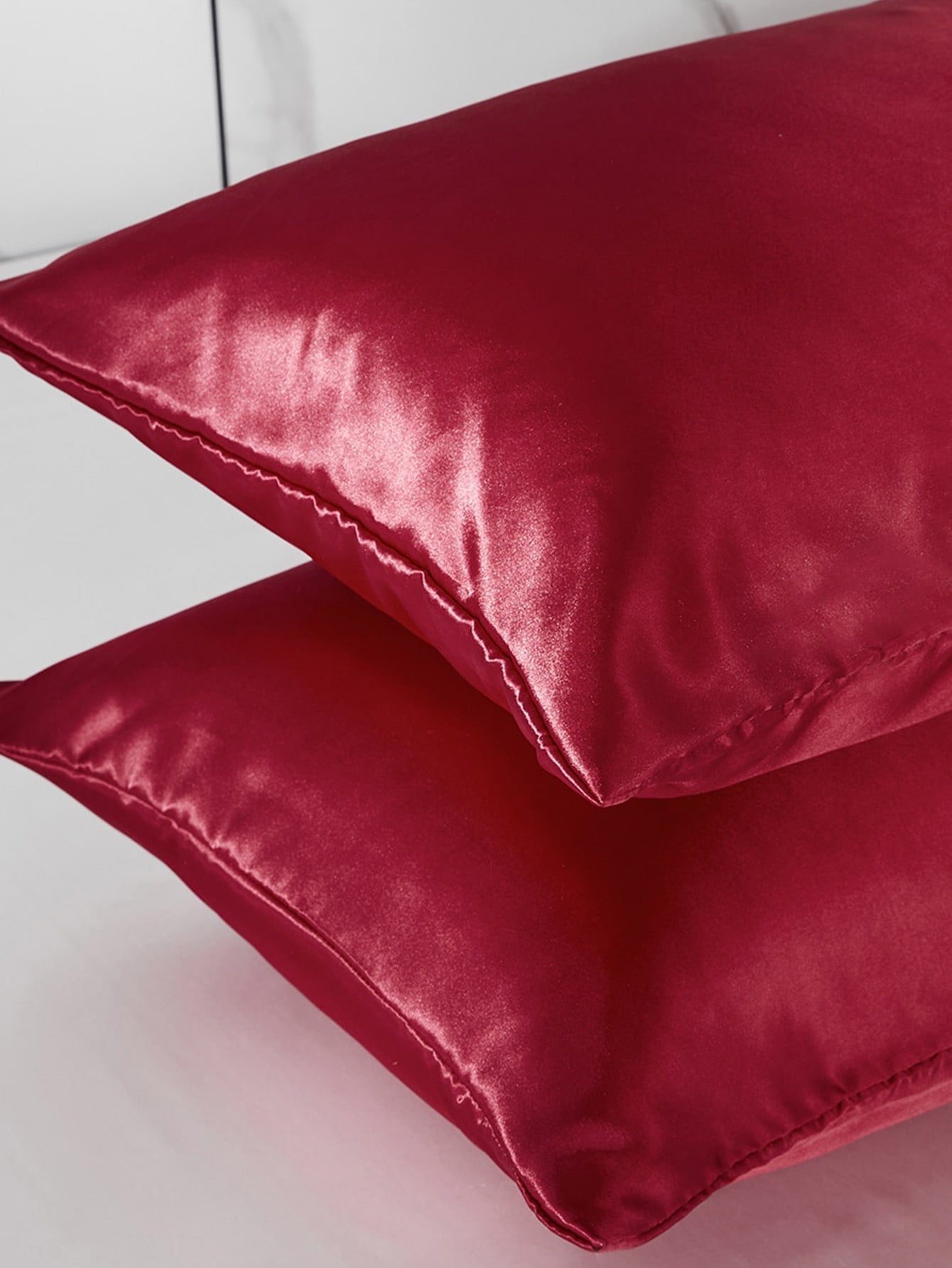 كيس وسادة موحد اللون ساتان، غطاء وسادة ناعم مع إغلاق مغلف لغرفة النوم، مستلزمات الفراش 2 قطعة