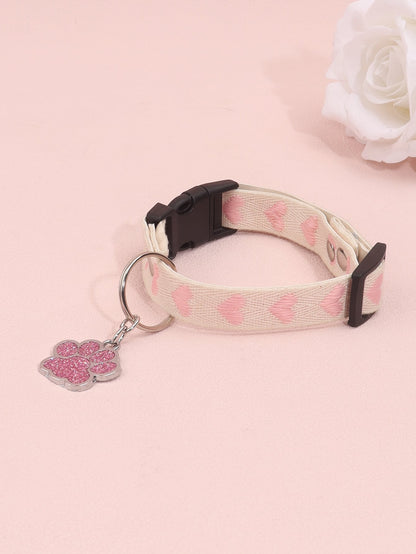 قلادة رقيقة جميلة بعلامات طبعات بصمات الحيوانات الأليفة على شكل قلب، مناسبة للكلاب والقطط الصغيرة في جميع المواسم