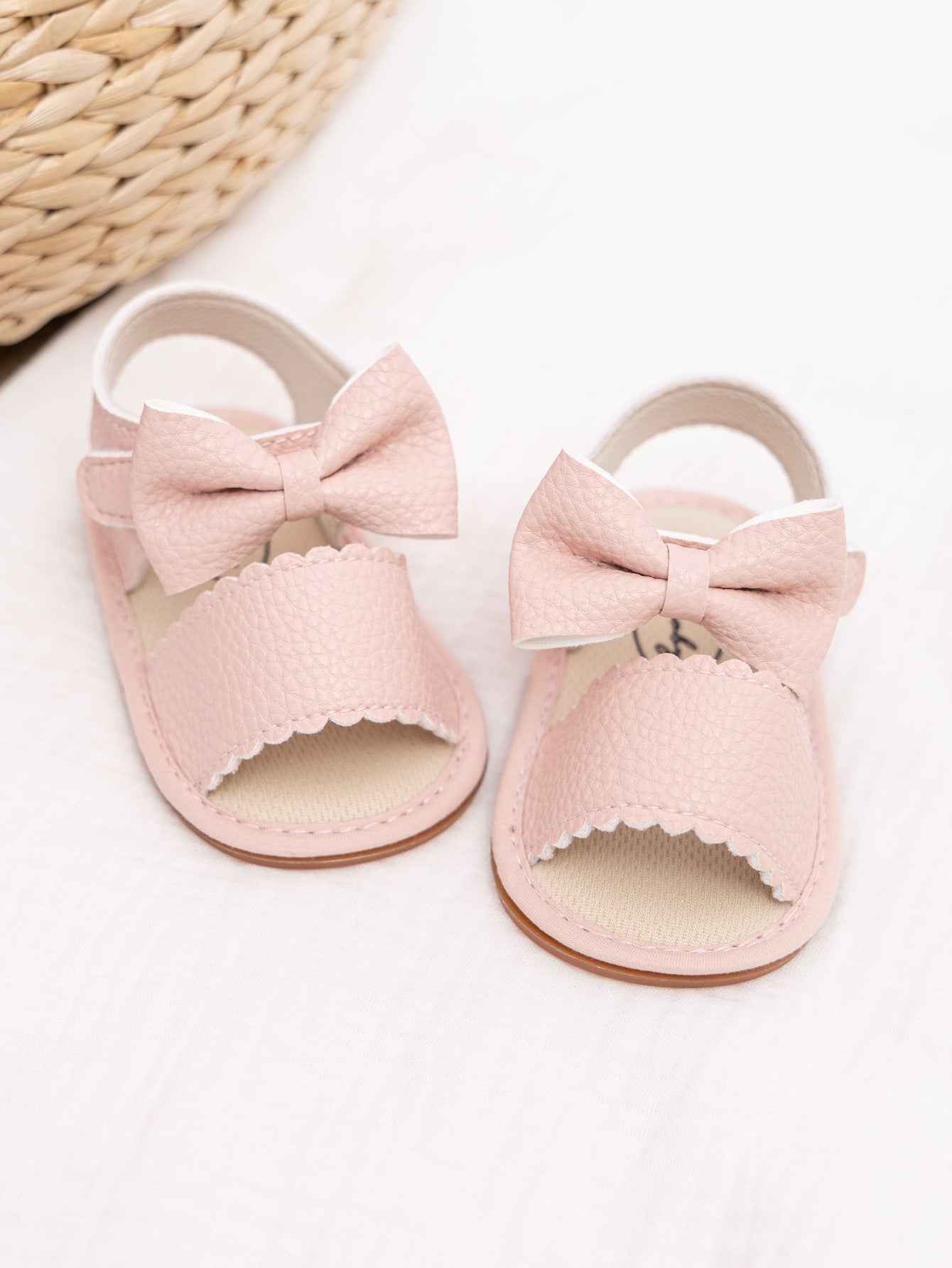 صنادل مسطح مزخرف بعقدة الفراشة مقلم شكل اقواس تفاصيل لاصق سحري مفتوح الوراء لطيفة خارجي بنات