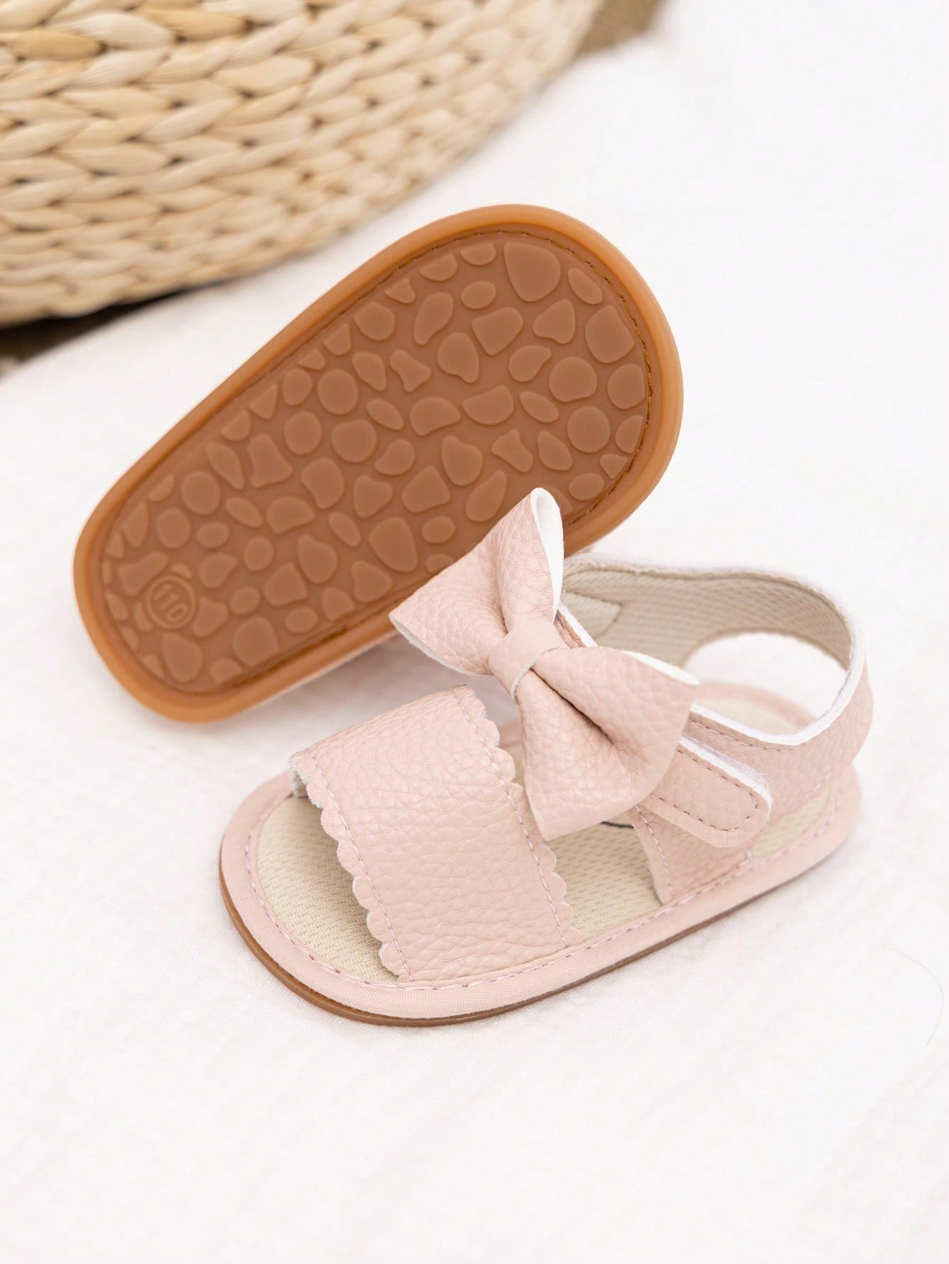 صنادل مسطح مزخرف بعقدة الفراشة مقلم شكل اقواس تفاصيل لاصق سحري مفتوح الوراء لطيفة خارجي بنات