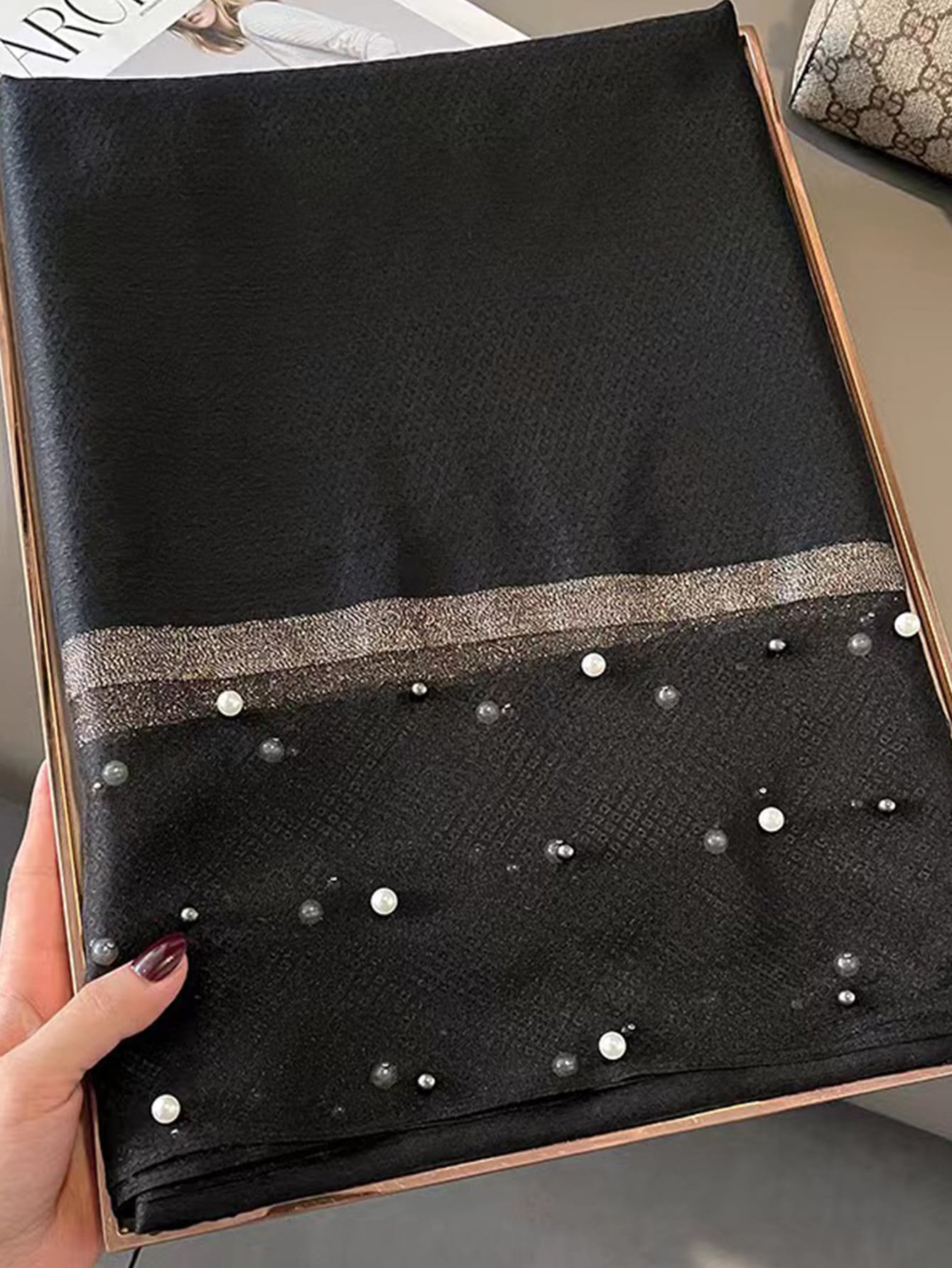 قطعة واحدة من وشاح عصابة رأس نسائي مزين بالحرير الاصطناعي والخرز الاصطناعي