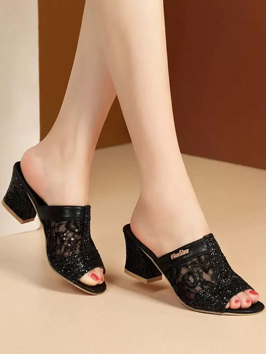 صنادل بكعب عالي