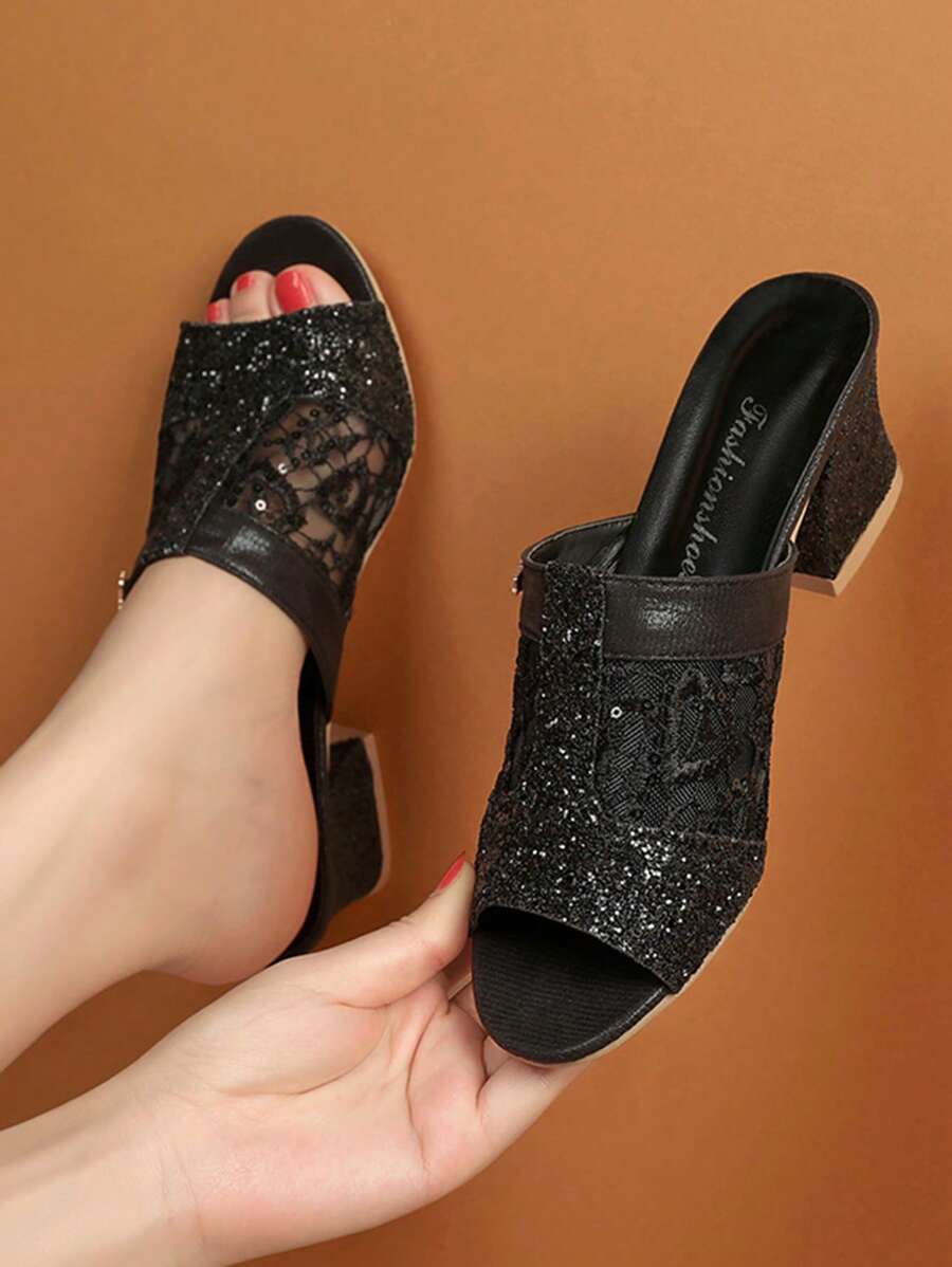 صنادل بكعب عالي