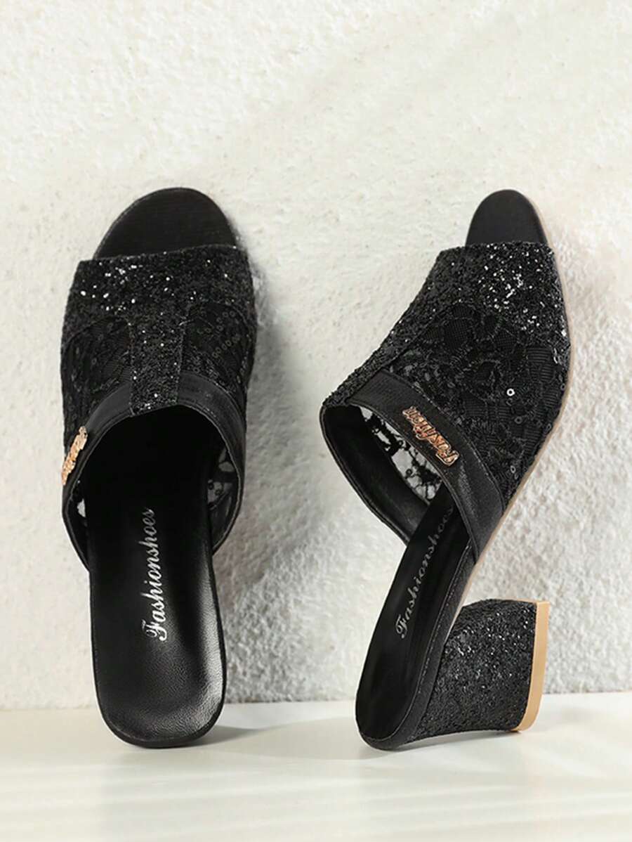 صنادل بكعب عالي