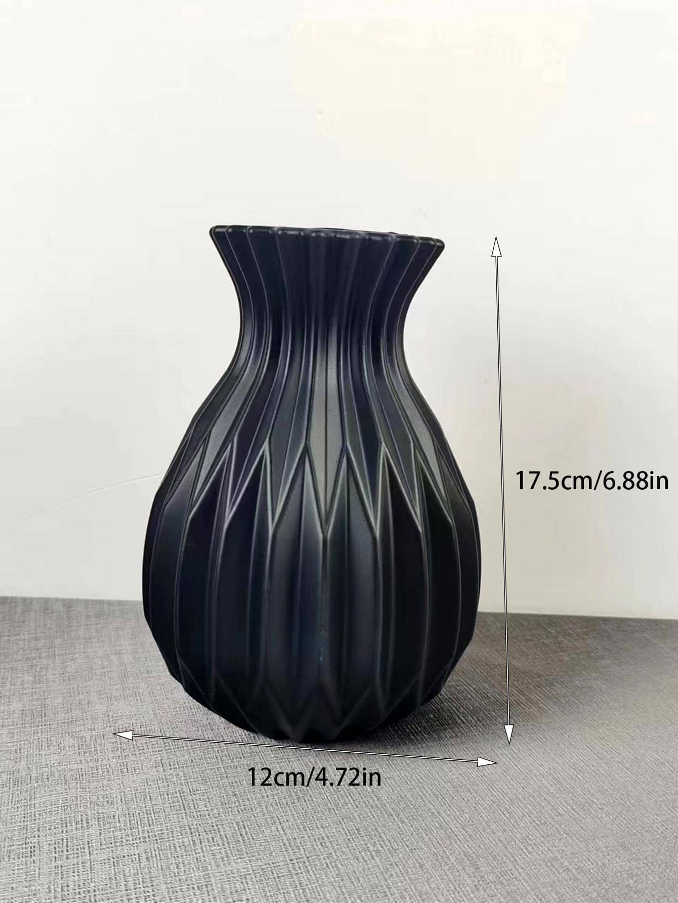 مزهرية بلاستيك زهرة أسلوب الشمال بلاستيك أسود بتصميم هندسي الى منزل قطعة واحدة