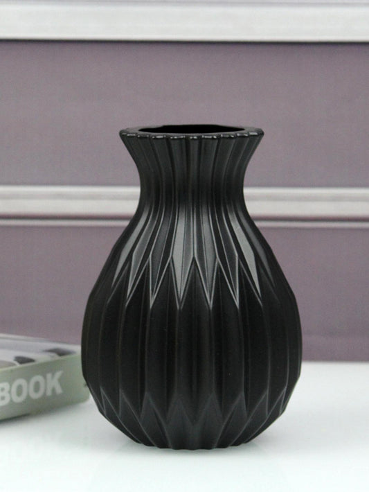 مزهرية بلاستيك زهرة أسلوب الشمال بلاستيك أسود بتصميم هندسي الى منزل قطعة واحدة