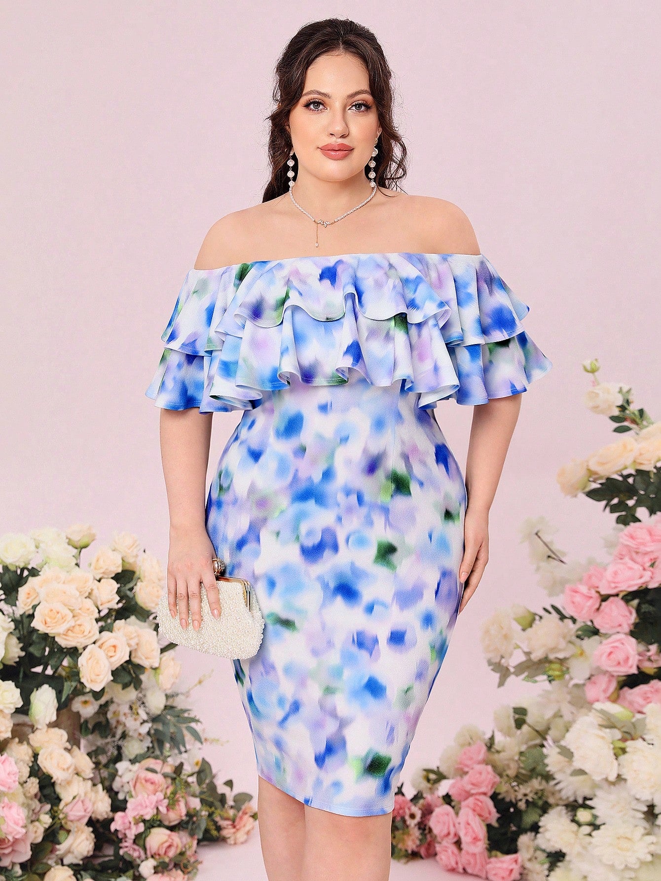 فستان وصيفة العروسة صبغ متعادل مكشوف الكتف مقلم بكشكش ضيق مقاس كبير