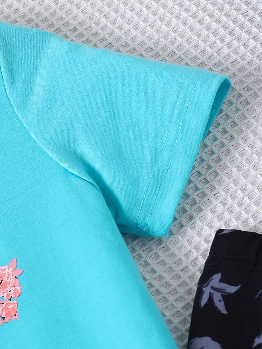 تي شيرت رسومات حروف فتاة صغيرة وبنطلون طباعة زهور