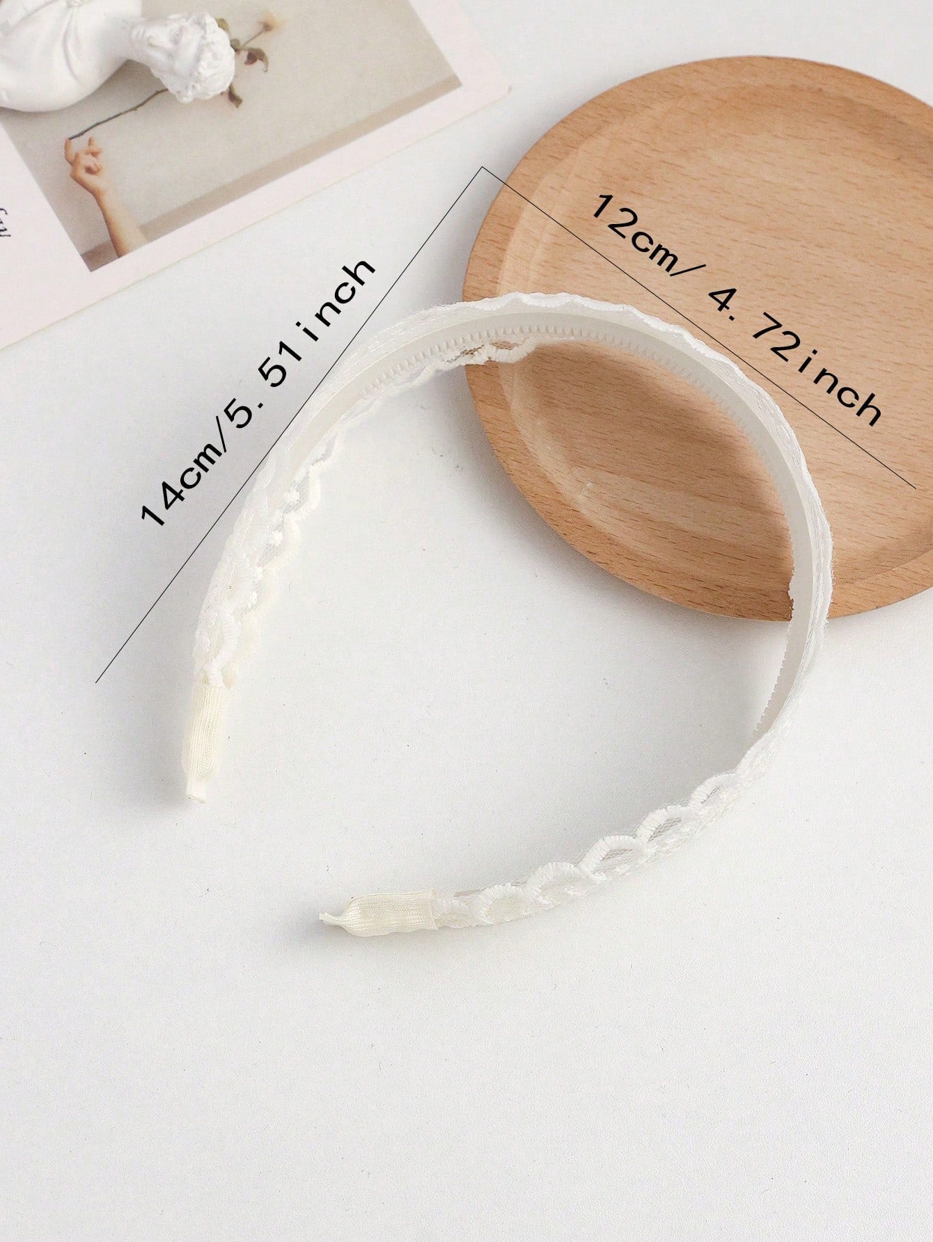 تاج رأس واسع مزخرف بالدانتيل بوهو