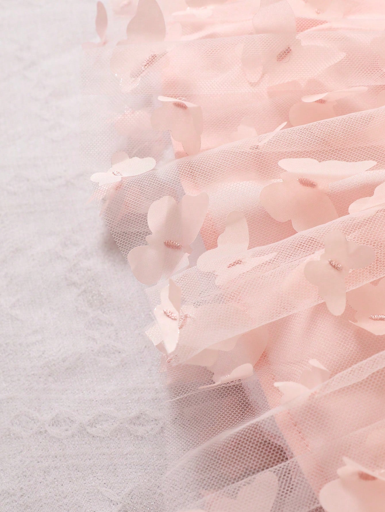 فستان شيد باي للرضع بحمالة ،تطريزات صلبة وتراكب الشبكة