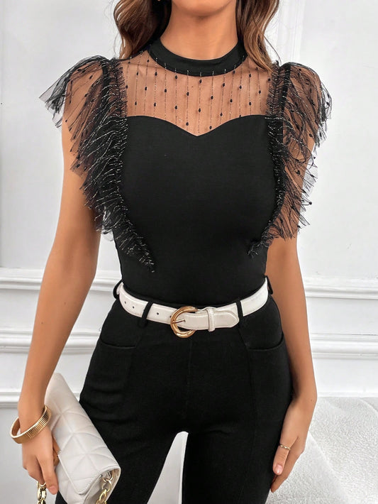 تي شيرت شبكة متباينة مقلم بكشكش وقوف الياقة