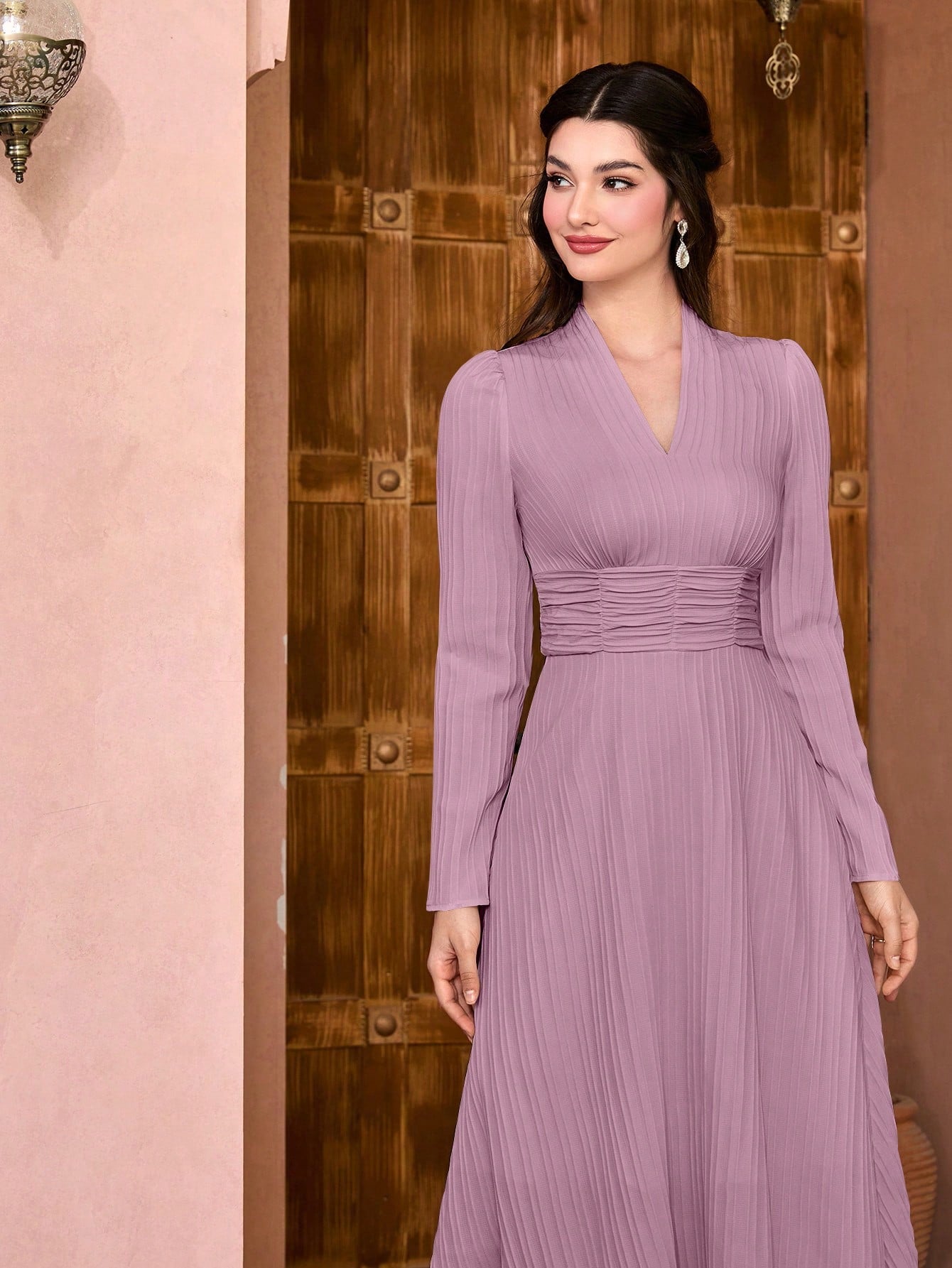 Modely فستان بشريط A موحدة اللون متجعد خصر مكشكش