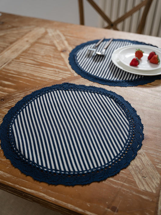 حصائر ووسادات