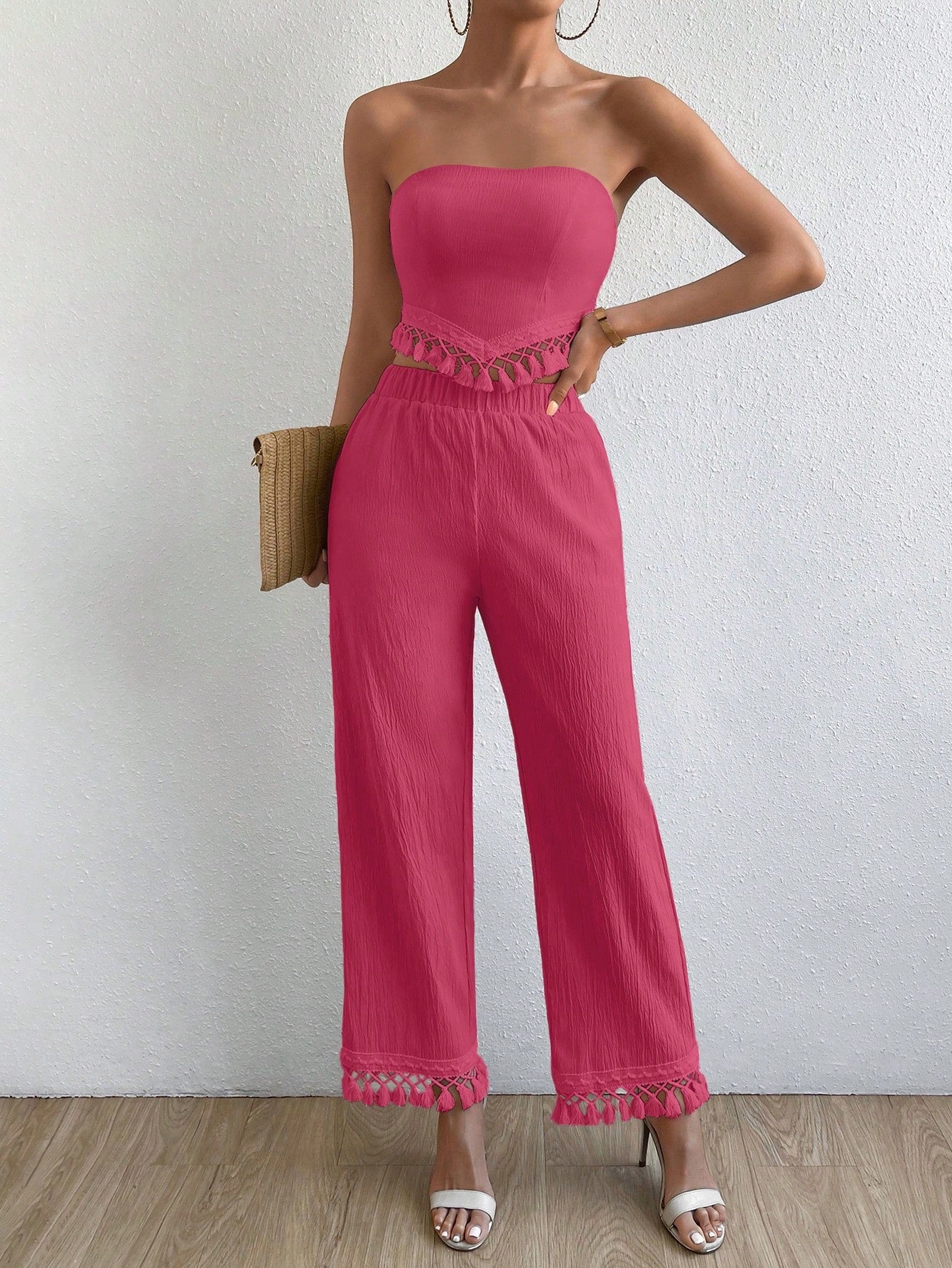 أطقم قطعتين نسائية