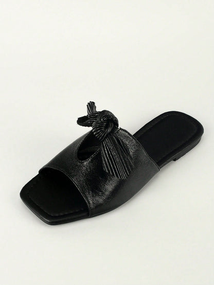 صنادل مسطح مبسط مزخرف بعقدة الفراشة موضة الصيف نساء