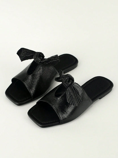 صنادل مسطح مبسط مزخرف بعقدة الفراشة موضة الصيف نساء