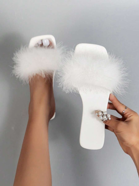 صندل مسطح أنيق للنساء