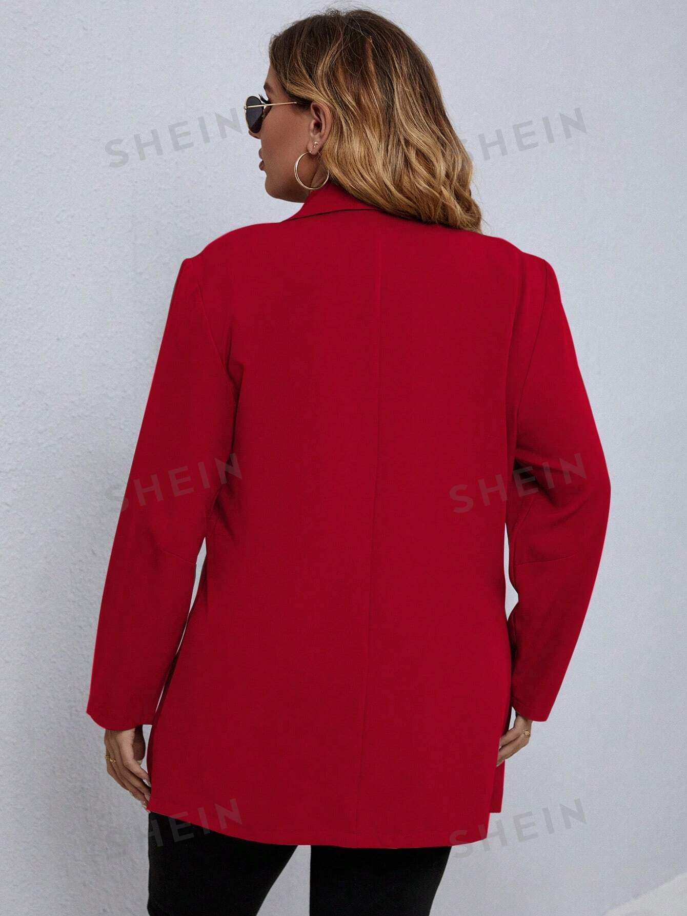 جاكيت بياقة مطوي مسنن صف ازرار احادية مقاس كبير